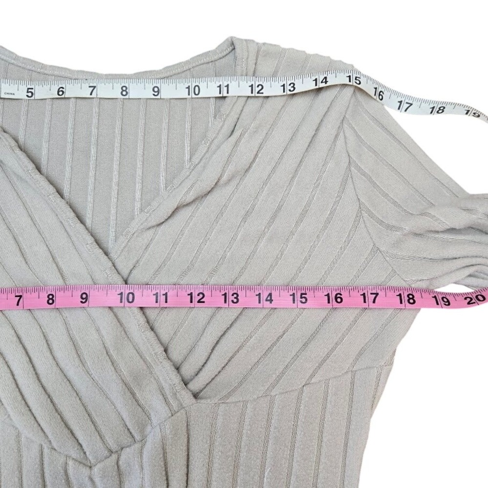 Ribbed Knit Top XL Long Sleeve V Neck Tan Beige Blouse Fitted‎ Sz XL - Picture 6 of 8